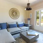 Luxurious Nadoria, Ithaca Island Villa *