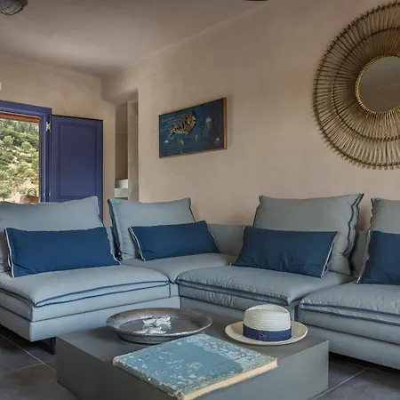 Βίλα Luxurious Nadoria, Ithaca Island *