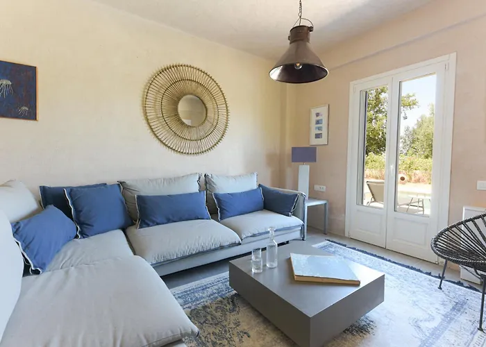 Luxurious Nadoria, Ithaca Island Villa *