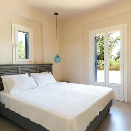 Luxurious Nadoria, Ithaca Island * ואטי